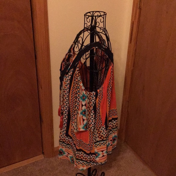 Crown & Ivy 👚 Blouse💜 - Picture 4 of 8